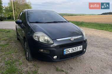 Хэтчбек Fiat Punto 2011 в 
