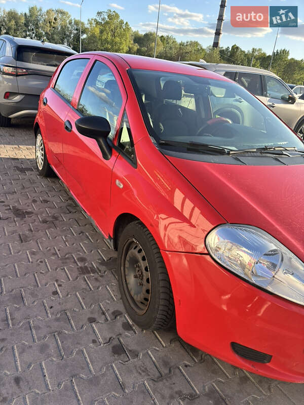 Хетчбек Fiat Punto 2011 в Києві