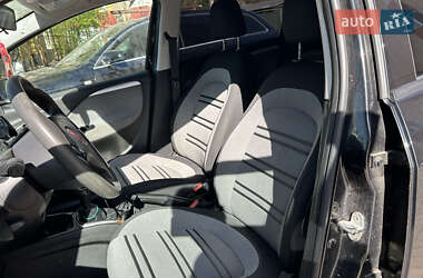 Хэтчбек Fiat Punto 2010 в 