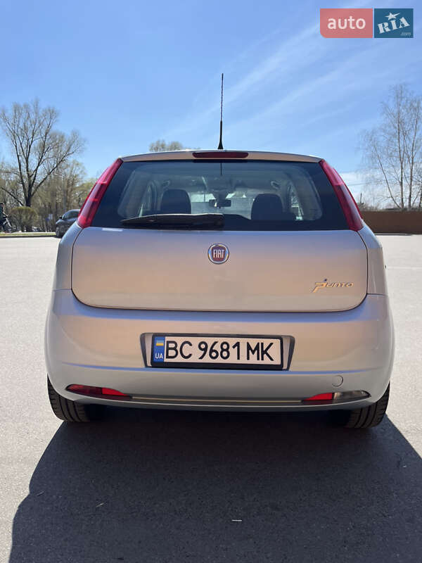 Хэтчбек Fiat Punto 2009 в Чернигове
