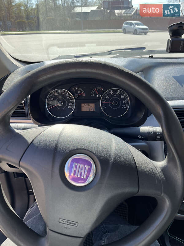 Хэтчбек Fiat Punto 2009 в Чернигове