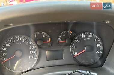 Хэтчбек Fiat Punto 2004 в 