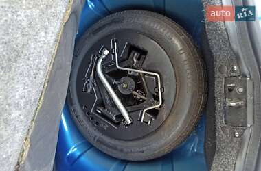 Хетчбек Fiat Punto 2001 в 