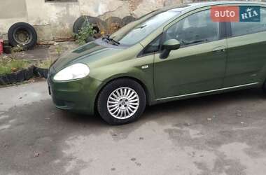 Хэтчбек Fiat Punto 2006 в 