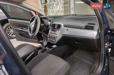 Хетчбек Fiat Punto 2009 в 