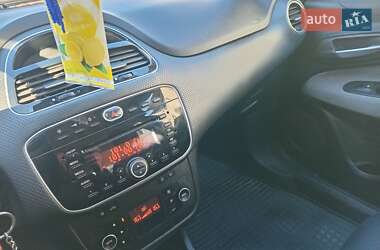 Хетчбек Fiat Punto 2011 в 