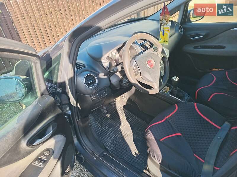 Хэтчбек Fiat Punto 2011 в Стрые