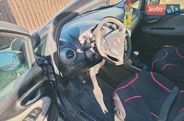 Хетчбек Fiat Punto 2011 в 