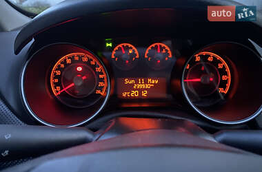 Хетчбек Fiat Punto 2011 в 
