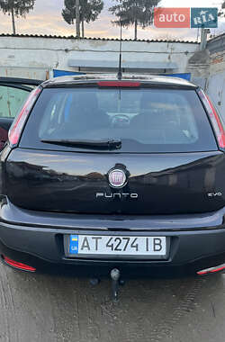 Хэтчбек Fiat Punto 2011 в 