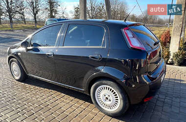 Хэтчбек Fiat Punto 2011 в 