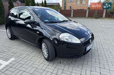 Хэтчбек Fiat Punto 2009 в 