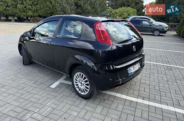 Хэтчбек Fiat Punto 2009 в 