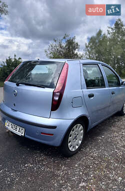 Хэтчбек Fiat Punto 2007 в 