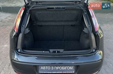 Хэтчбек Fiat Punto 2010 в 