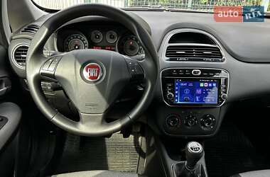 Хэтчбек Fiat Punto 2010 в 