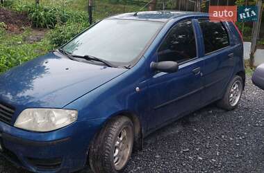 Хэтчбек Fiat Punto 2003 в 