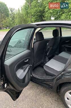 Хэтчбек Fiat Punto 2007 в 