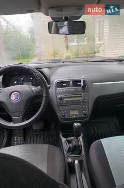 Хэтчбек Fiat Punto 2007 в 