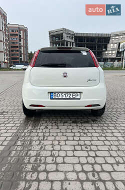 Хетчбек Fiat Punto 2010 в 