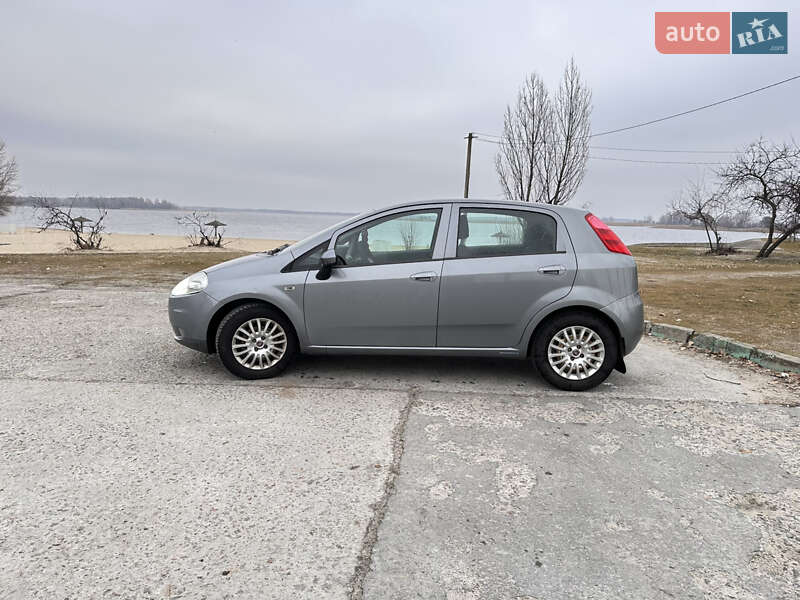 Хэтчбек Fiat Punto 2011 в Украинке