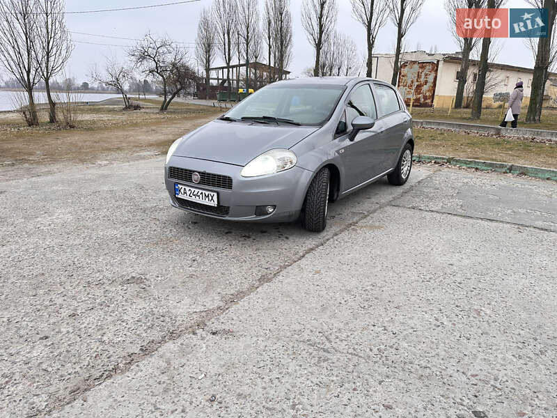 Хэтчбек Fiat Punto 2011 в Украинке