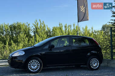 Хэтчбек Fiat Punto 2009 в 