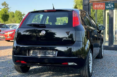 Хэтчбек Fiat Punto 2009 в 