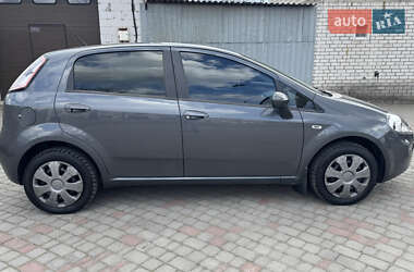 Хэтчбек Fiat Punto 2013 в 