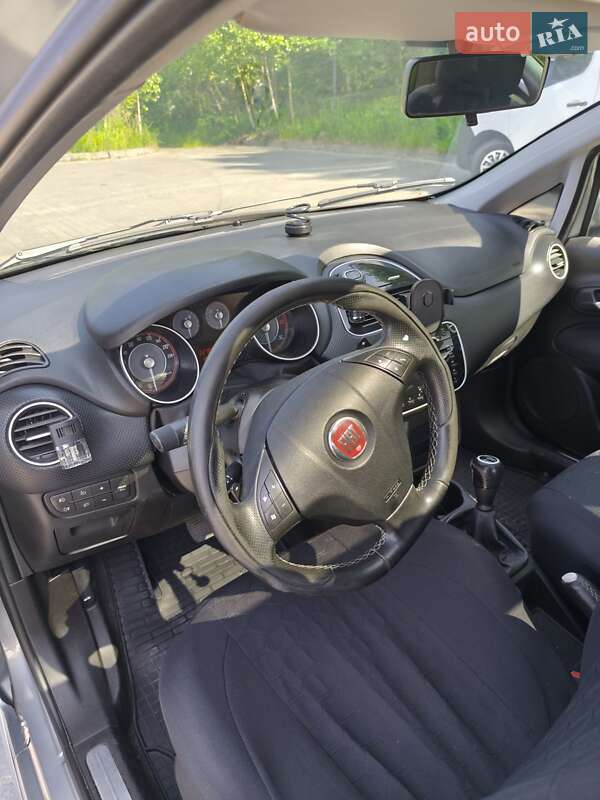 Хэтчбек Fiat Punto 2011 в Львове