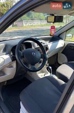 Хэтчбек Fiat Punto 2003 в 