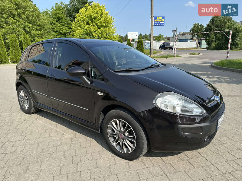 Хэтчбек Fiat Punto 2010 в Жидачове