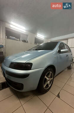 Хэтчбек Fiat Punto 2002 в 