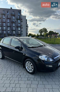 Хэтчбек Fiat Punto 2011 в 