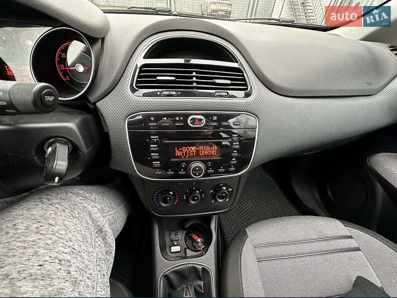Хэтчбек Fiat Punto 2011 в Львове