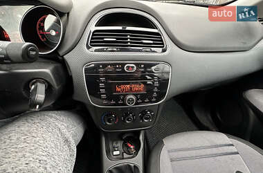 Хэтчбек Fiat Punto 2011 в 
