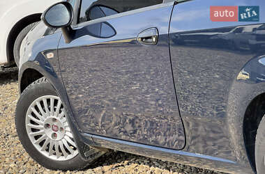 Хэтчбек Fiat Punto 2009 в 