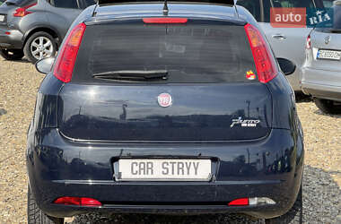 Хэтчбек Fiat Punto 2009 в 