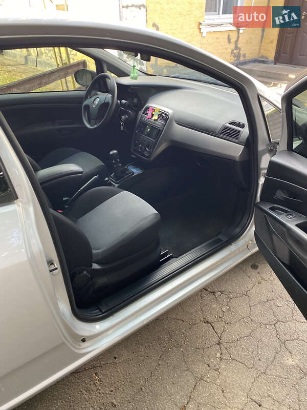 Хэтчбек Fiat Punto 2013 в Умани