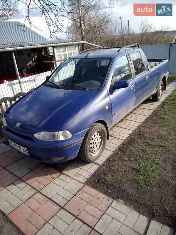 Хэтчбек Fiat Punto 2001 в Обухове
