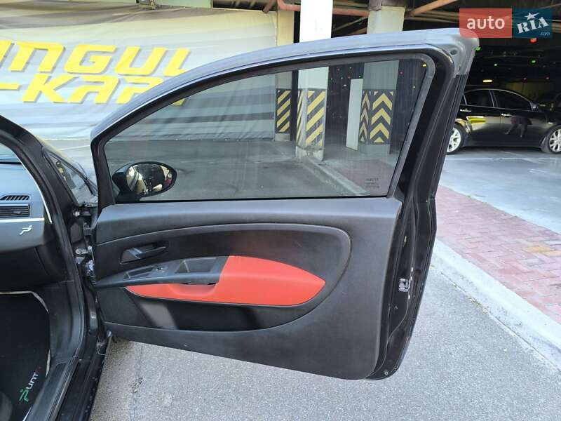 Хэтчбек Fiat Punto 2006 в Киеве