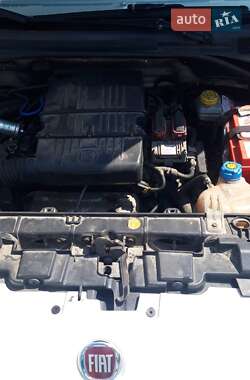 Хэтчбек Fiat Punto 2013 в 