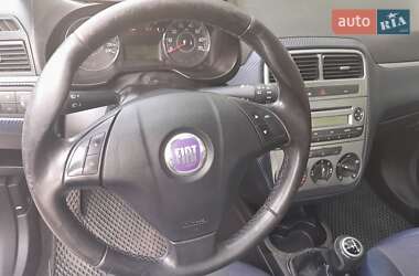 Хэтчбек Fiat Punto 2009 в 