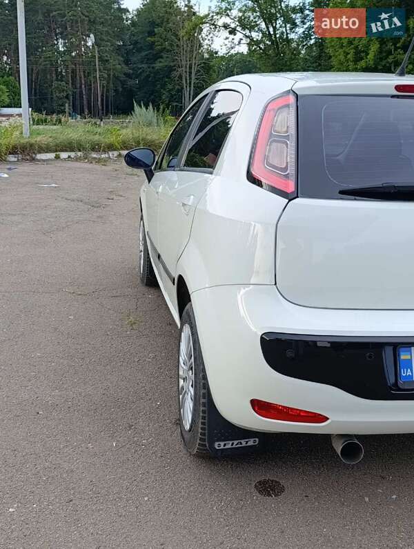 Хэтчбек Fiat Punto 2011 в Дубно фото 5 Хэтчбек Fiat Punto 2011 в Дубно