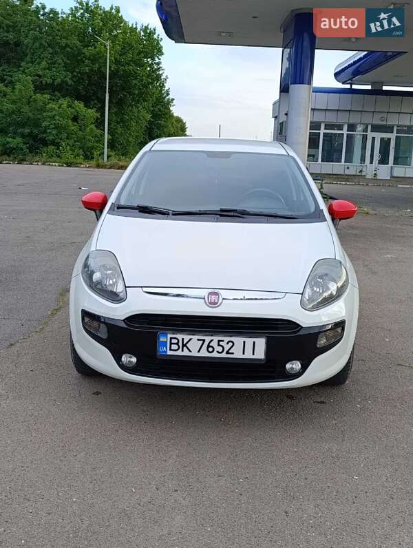 Хэтчбек Fiat Punto 2011 в Дубно фото 9 Хэтчбек Fiat Punto 2011 в Дубно