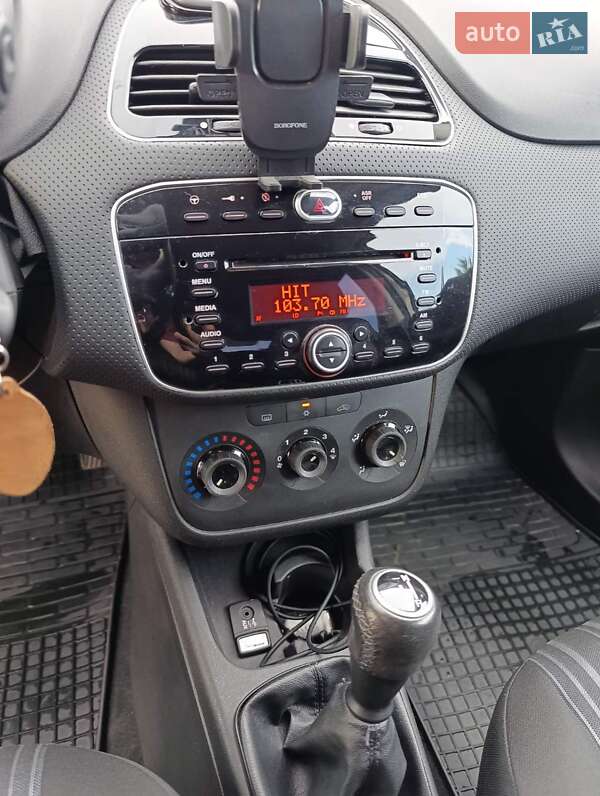 Хэтчбек Fiat Punto 2011 в Дубно фото 14 Хэтчбек Fiat Punto 2011 в Дубно