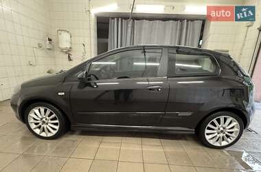 Хэтчбек Fiat Punto 2009 в 