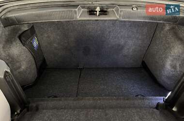 Хэтчбек Fiat Punto 2009 в 