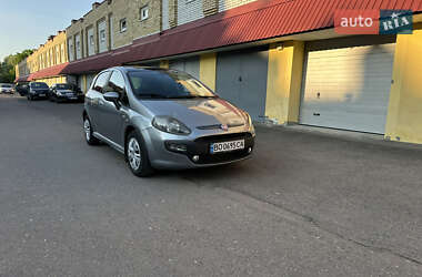 Хэтчбек Fiat Punto 2011 в 