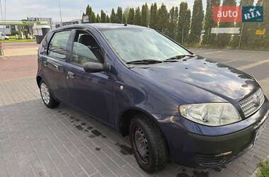 Хэтчбек Fiat Punto 2008 в 